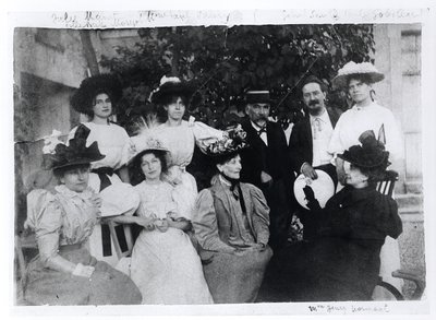 Ritratto di gruppo con Stephane Mallarme, estate o autunno 1896 da French Photographer